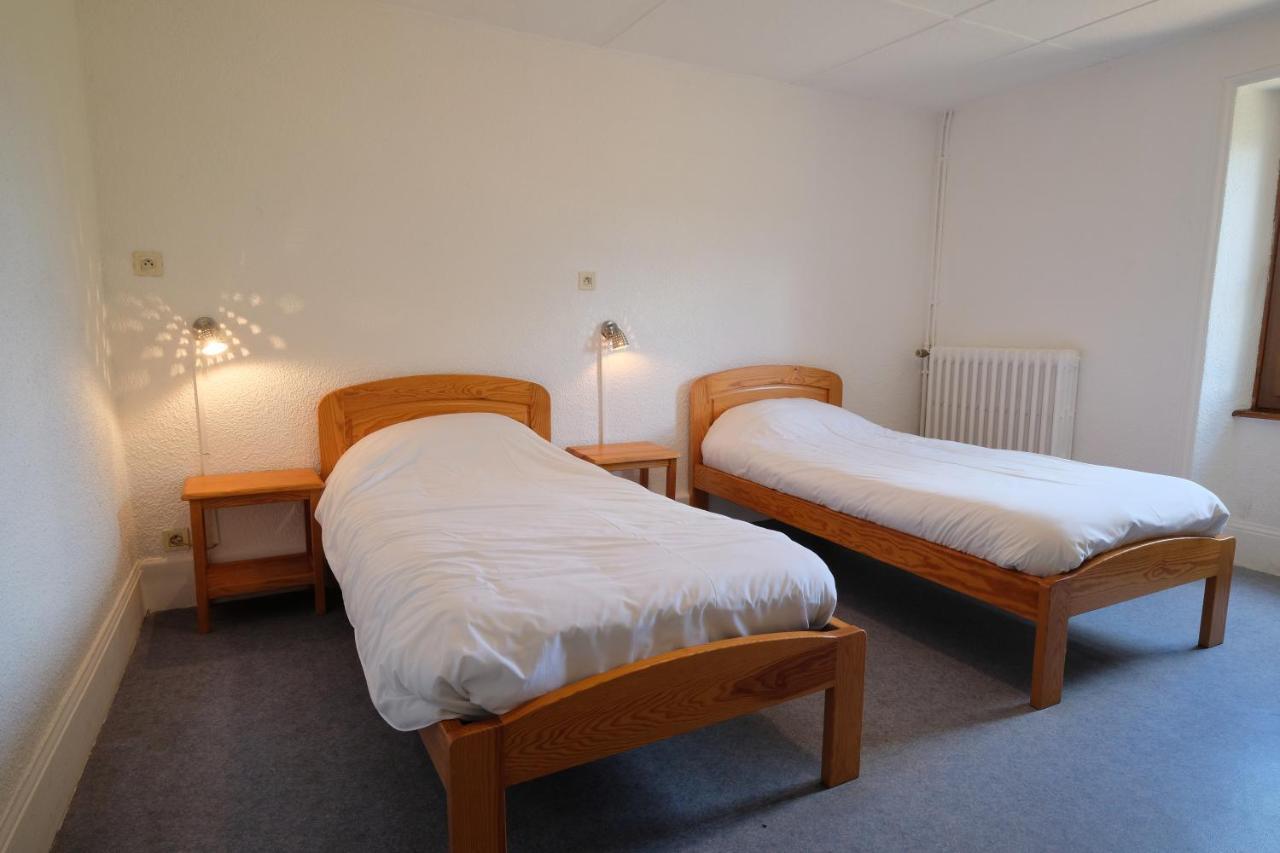 Hotel Les Quatre Vents à Courpiere Extérieur photo