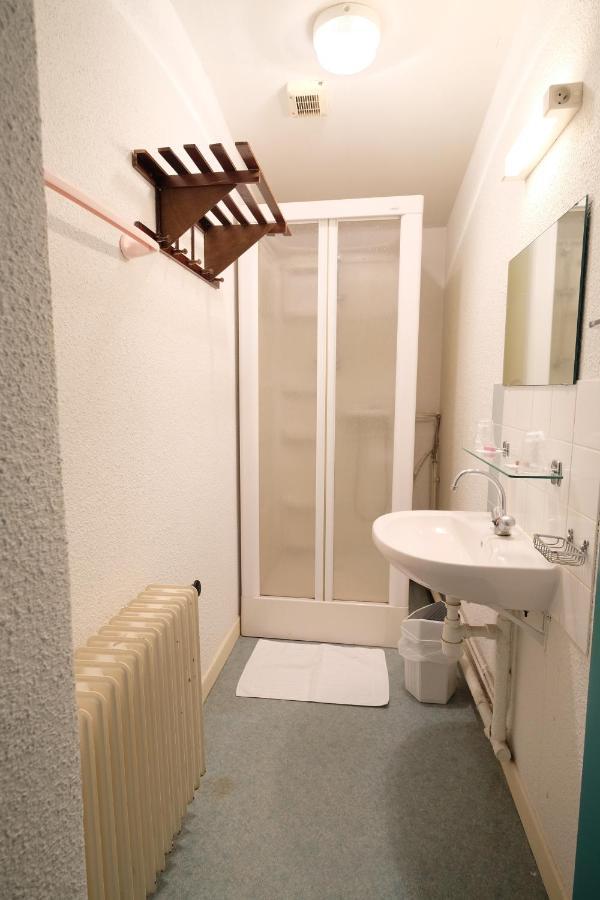 Hotel Les Quatre Vents à Courpiere Extérieur photo