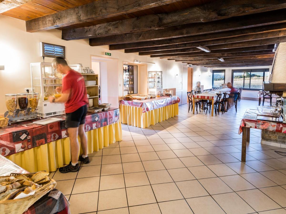 Hotel Les Quatre Vents à Courpiere Extérieur photo